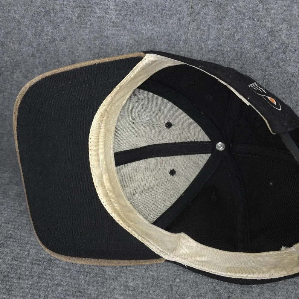 VINTAGE Philadelphia Flyers‎ Hat Cap Strap Back Black NHL Hockey American Needle